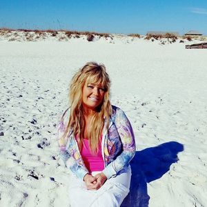 Meet your Posher, Sandi